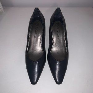 Bella Vita Wow Navy Heels